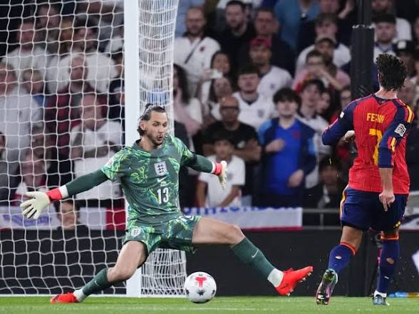 James Trafford Opens Up on Jordan Pickford Battle as Leeds Star Targets England No. 1 Spot