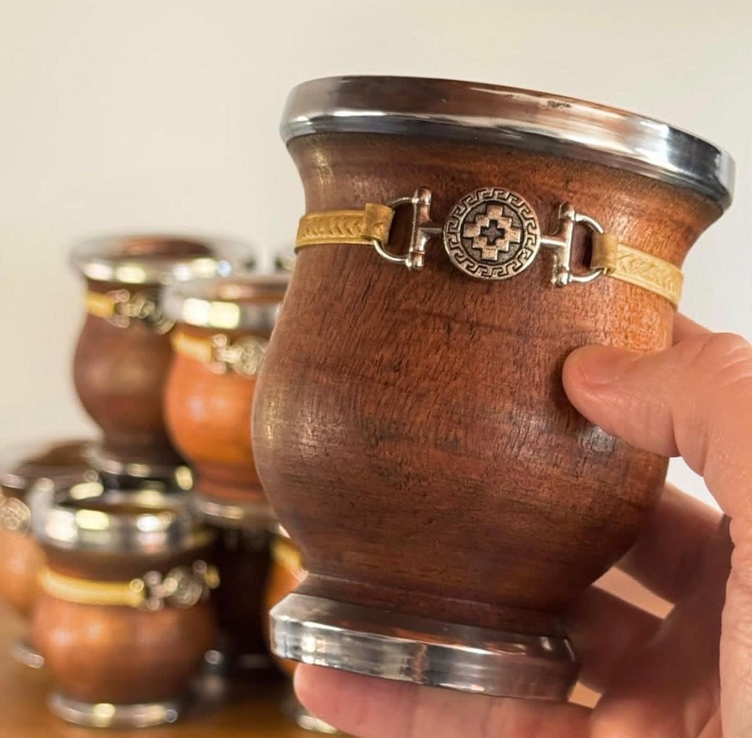 Mate de madera c/dije - imagen 1
