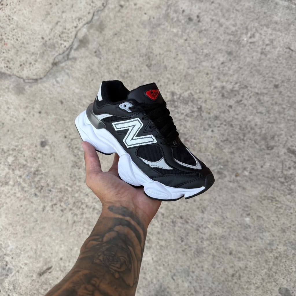 New Balance 9060 Blackout - imagen 1