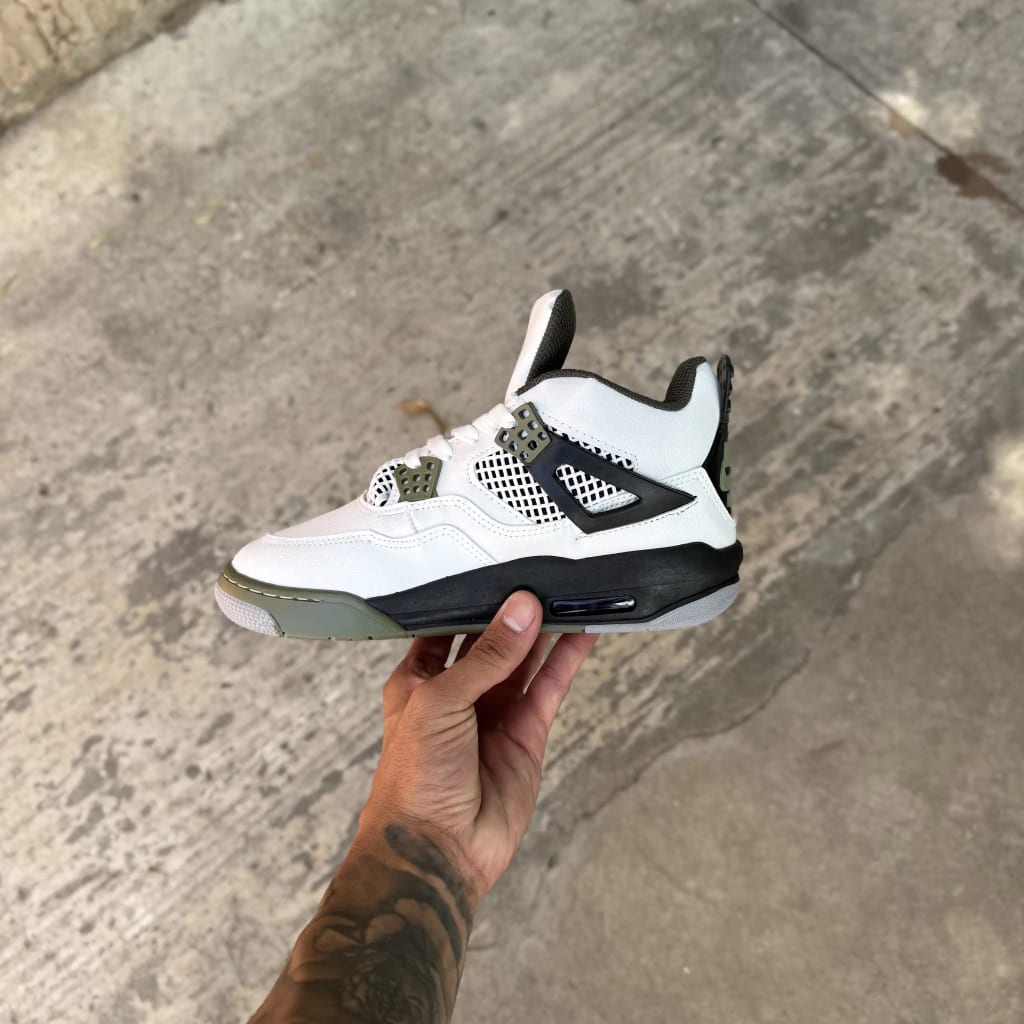 Nike Jordan Retro 4 Oil Green - imagen 1