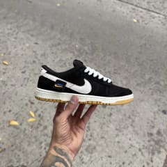 Nike SB Dunk Teddy Black