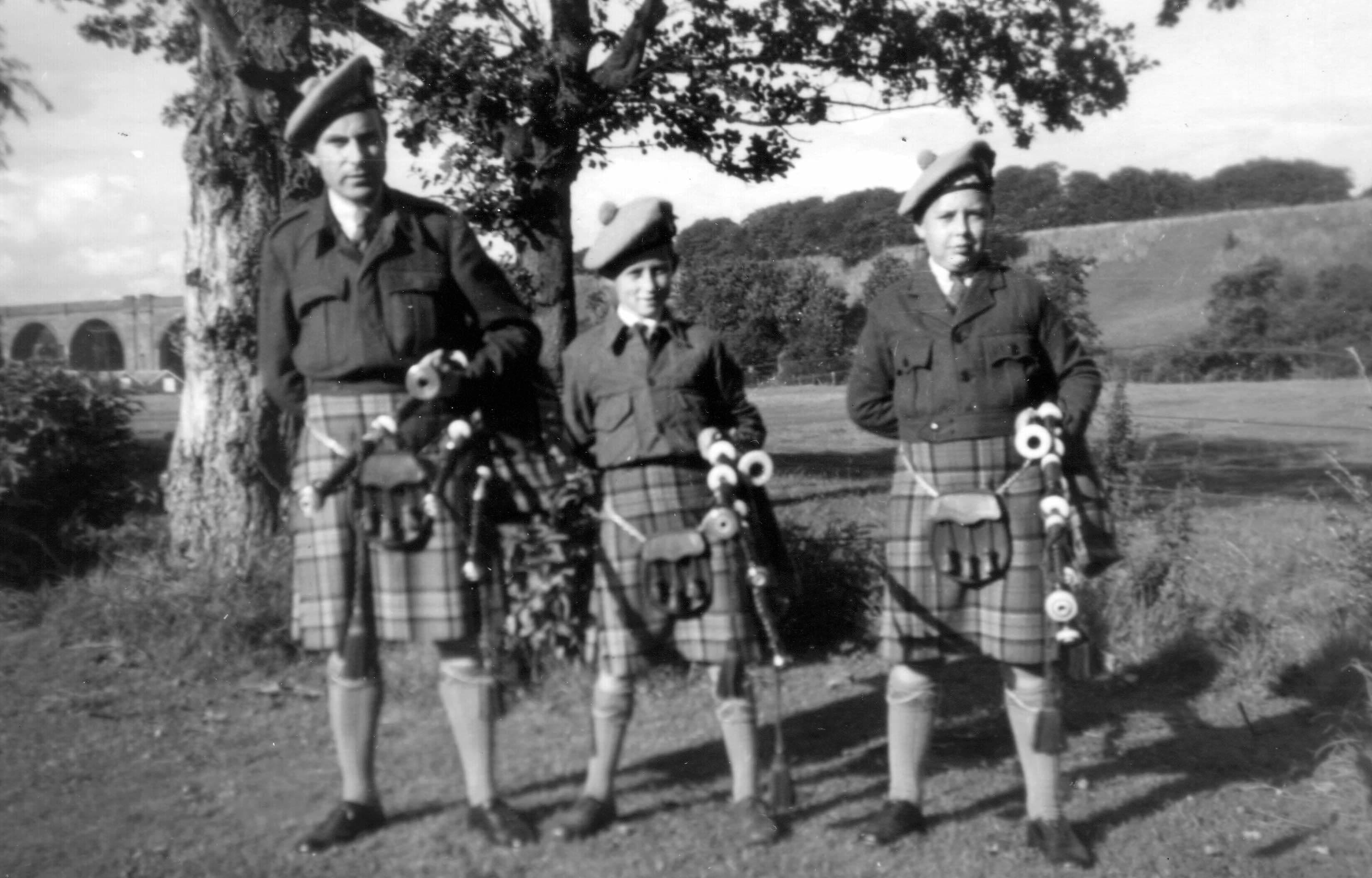 The Vale of Nethan Pipe Band & Pipe Major James Archibald Templeton ...