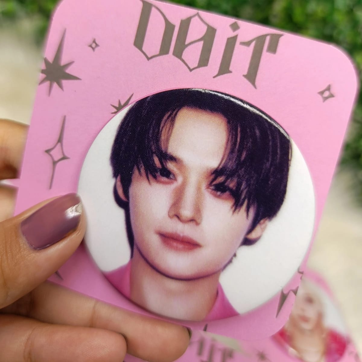 Pin de Lee Know - SKZ Doit