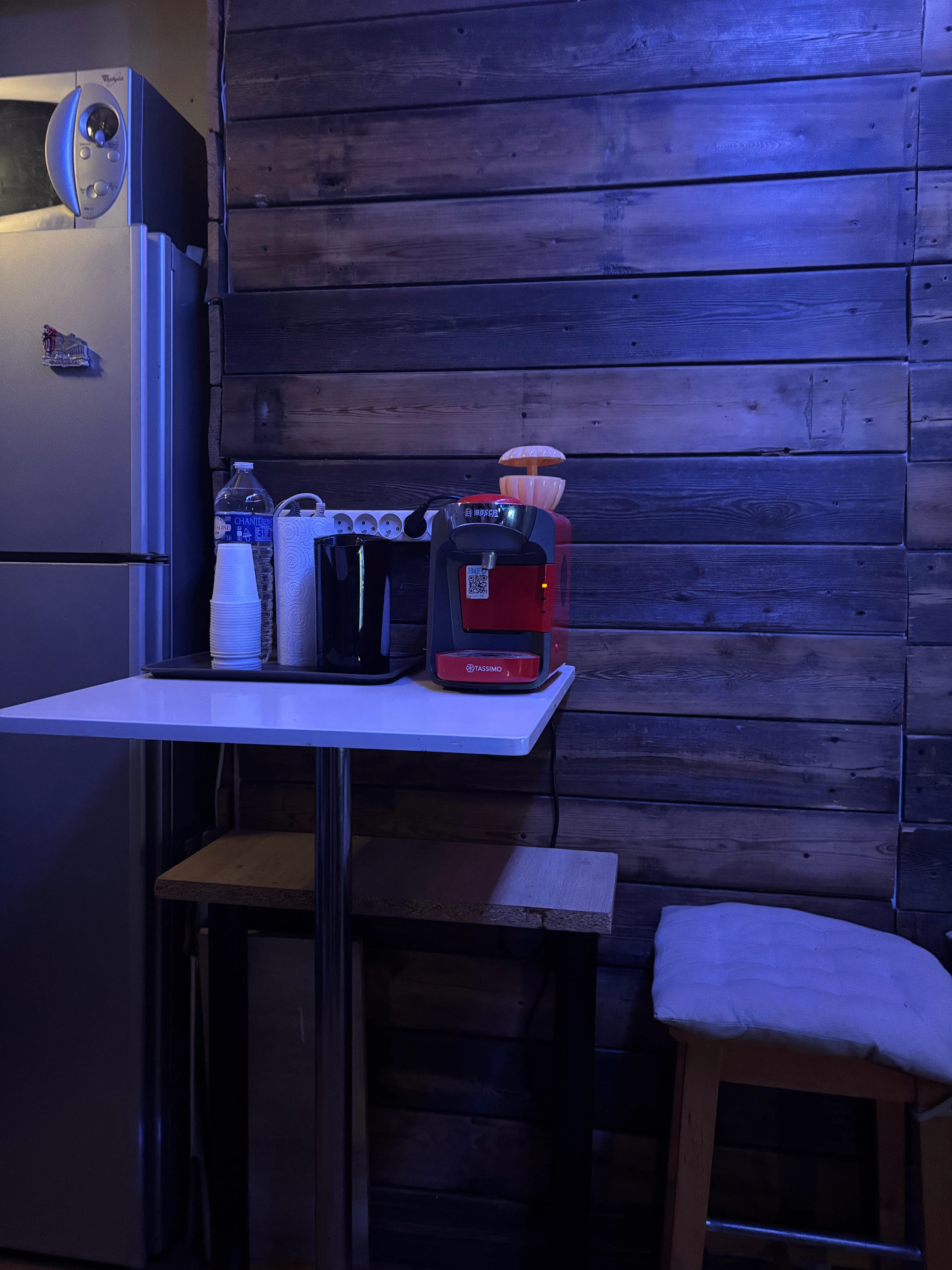Studio - Photo 1