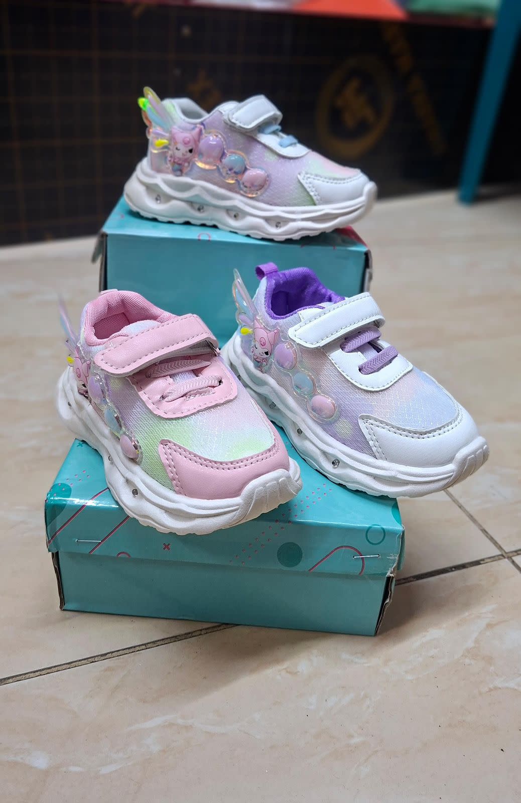 Girls Unicorn Light-Up Sneakers – Breathable Hook & Loop Casual Sports Shoes