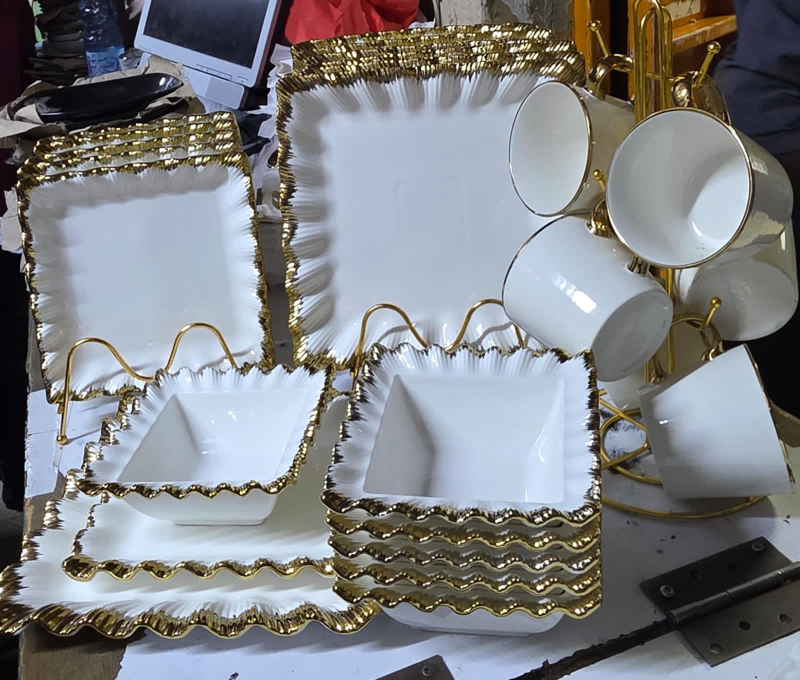 Zig 24 Pieces Gold Dinner Set | Elegant Luxury Tableware Set with Premium Gold Finish