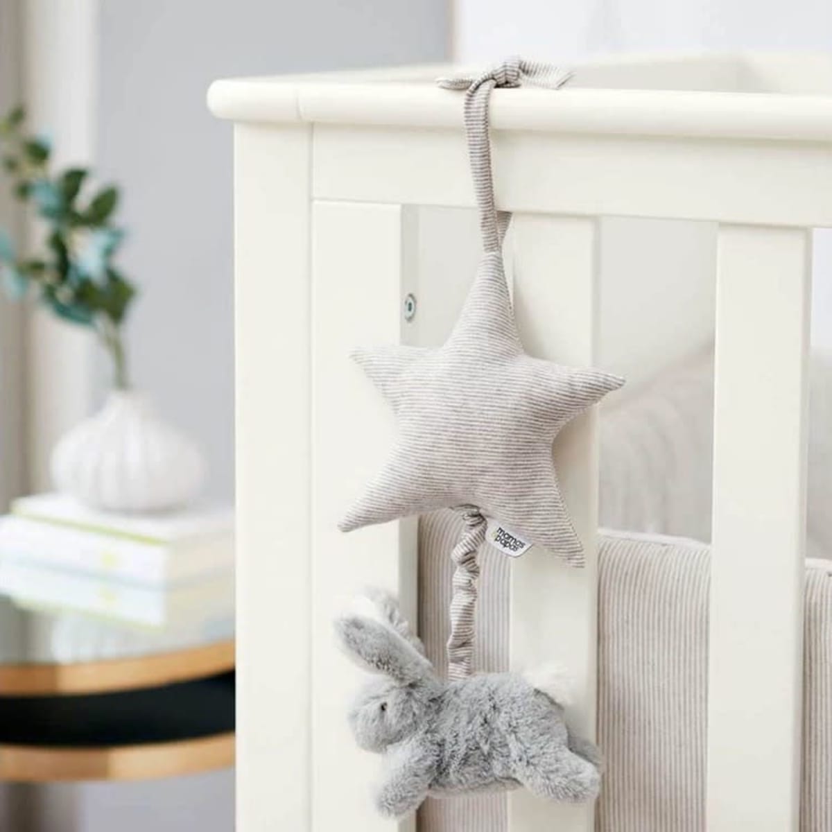 Lulluby аятай саатуулагч