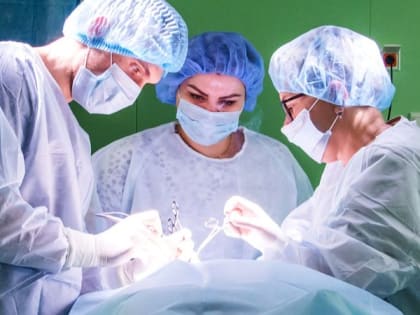 Кардиохирурги Москвы впервые провели операцию на сердце из донорских тканей