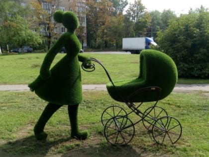 Зеленую скульптуру около женской консультации в Красногорске восстановят к концу недели