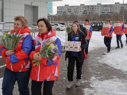 Медиков Балашихи поздравили с 8 Марта
