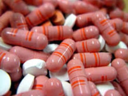 Правительство планирует закупить за рубежом редкие лекарства для детей