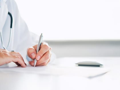 Гастроэнтеролог Вялов рассказал о сорняке, который защитит организм от рака