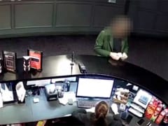 Проиграл всё: в Сочи задержали мужчину, укравшего забытый кошелек