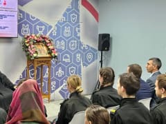 Заместитель председателя Городского Собрания Сочи Темур Эйнатов оказал помощь в проведении встречи молодежи с Епископом Сочинским и Туапсинским Германом