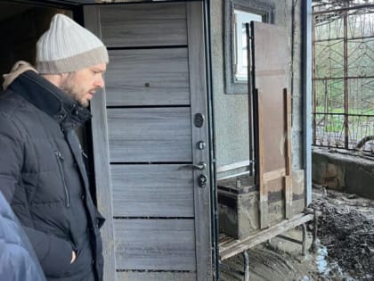 Депутата Горсобрания Сочи Дениса Танцуру поблагодарили за оказанную помощь в расчистке дома после селя