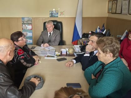 Виталий Баянов и Родион Цырульник провели прием граждан микрорайона «Мацеста»