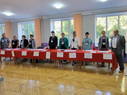 Избирательные участки вновь открыты для голосования