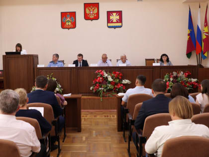 Состоялась 48-я сессия Совета муниципального образования Динской район под председательством Юрия Ильченко