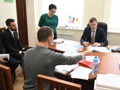 Евгений Наумов провел личный приём граждан