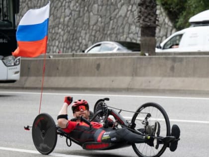 Спортсмен с ограниченными возможностями преодолевает 800 км ради вдохновения