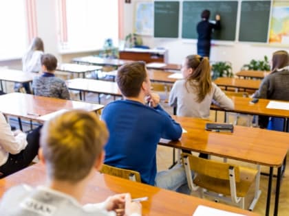 Даешь НПВ: сколько краснодарцев подержали введение военной подготовки в школах и ссузах