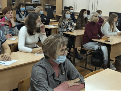 На краевом родительском собрании рассказали о правилах приема в учреждения среднего профессионального образования в 2023 году