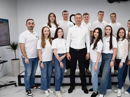 Глава Новороссийска провел встречу с активистами Совета молодежных лидеров