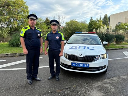 Сотрудники ДПС спасли женщину в критическом состоянии