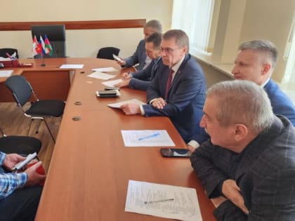 Виктор Филонов, Павел Афанасьев и Александр Бурляев провели в мкр. Лазаревское прием граждан