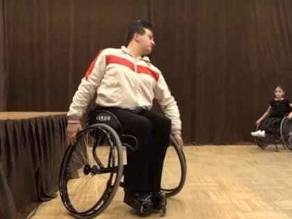 ​Депутат гордумы Краснодара организовала мастер-класс по спортивным танцам в колясках