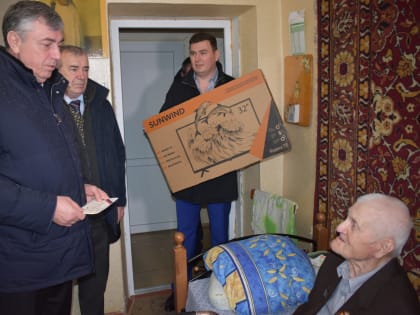 Депутат ЗСК Алексей Сафронов провел свой рабочий день в Крымске