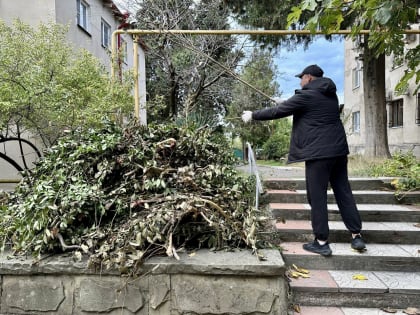 В общегородском субботнике приняли участие около 3 тысяч сочинцев