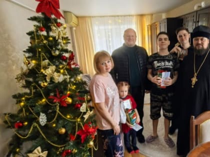 Депутат Горсобрания Юрий Немцев поздравил детей с Рождеством Христовым