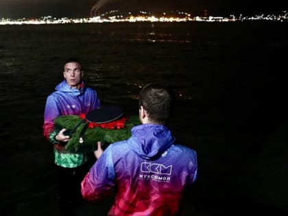 Дань исторической справедливости: матросскую «Бескозырку» в Новороссийске спустили на воду ночью — во время высадки десанта Цезаря Куникова