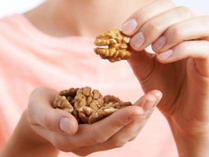 Эффект омоложения на клеточном уровне: вы легко сделаете грецкий орех по этому рецепту, и его польза увеличится в сотни раз!