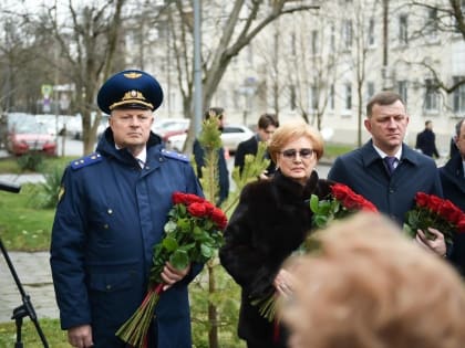 Начальник Управления Минюста России по Краснодарскому краю Игорь Бабаев принял участие в церемонии открытия памятной доски Андрею Васильевичу Шинкареву