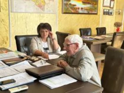 Глава района Владимир Горб провел прием граждан по личным вопросам