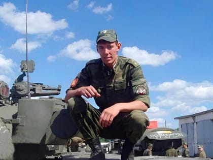 Танкист уничтожил пять танков врага и стал Героем России