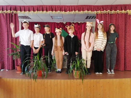 В станице Бриньковской школьники подготовили театральную постановку на английском языке