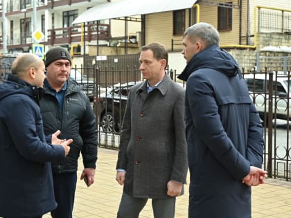 Глава Сочи Андрей Прошунин провел выездное совещание по содержанию дорог в горном кластере курорта