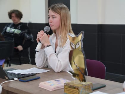 В молодежном центре прошла юношеская лига «Что?Где?Когда?»