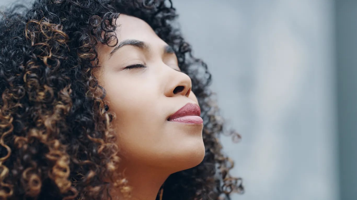 Atme 4 Zählzeiten ein, halte 4, atme 6 aus