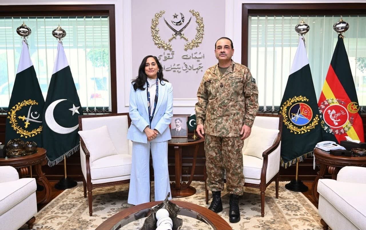 جی ایچ کیو میں ہونے والی ملاقات میں علاقائی سلامتی، دہشت گردی کے خلاف تعاون اور پاک-کینیڈا تعلقات کو مزید مضبوط بنانے پر تفصیلی تبادلۂ خیال