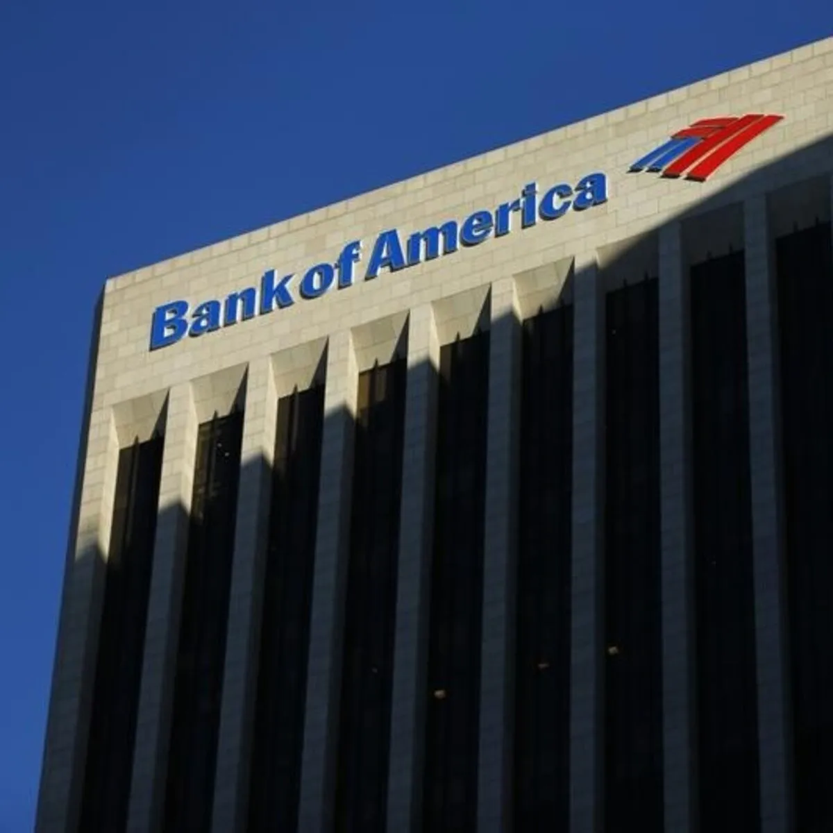 Banks Push Back on the CLARITY ACT as Stablecoin Yield Threatens Traditional Deposits