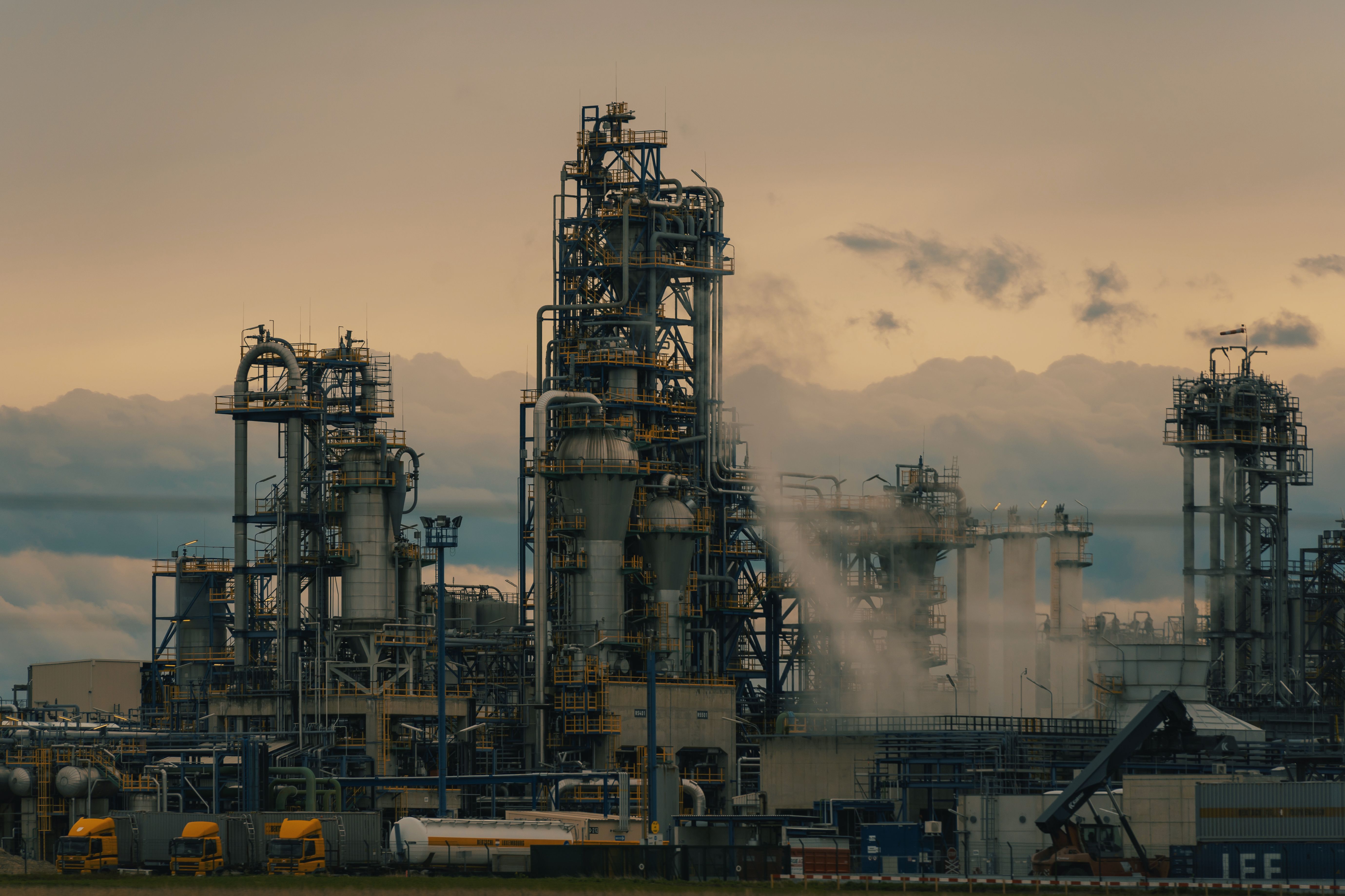 Dangote opens its ₦2.15 trillion refinery IPO 16 days before breaking ground in Kenya