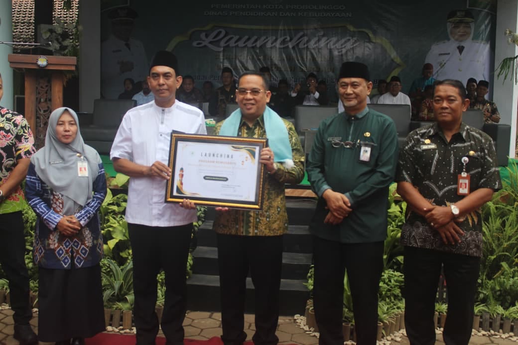 Launching program REMUS TUBAYA oleh Wali Kota Probolinggo