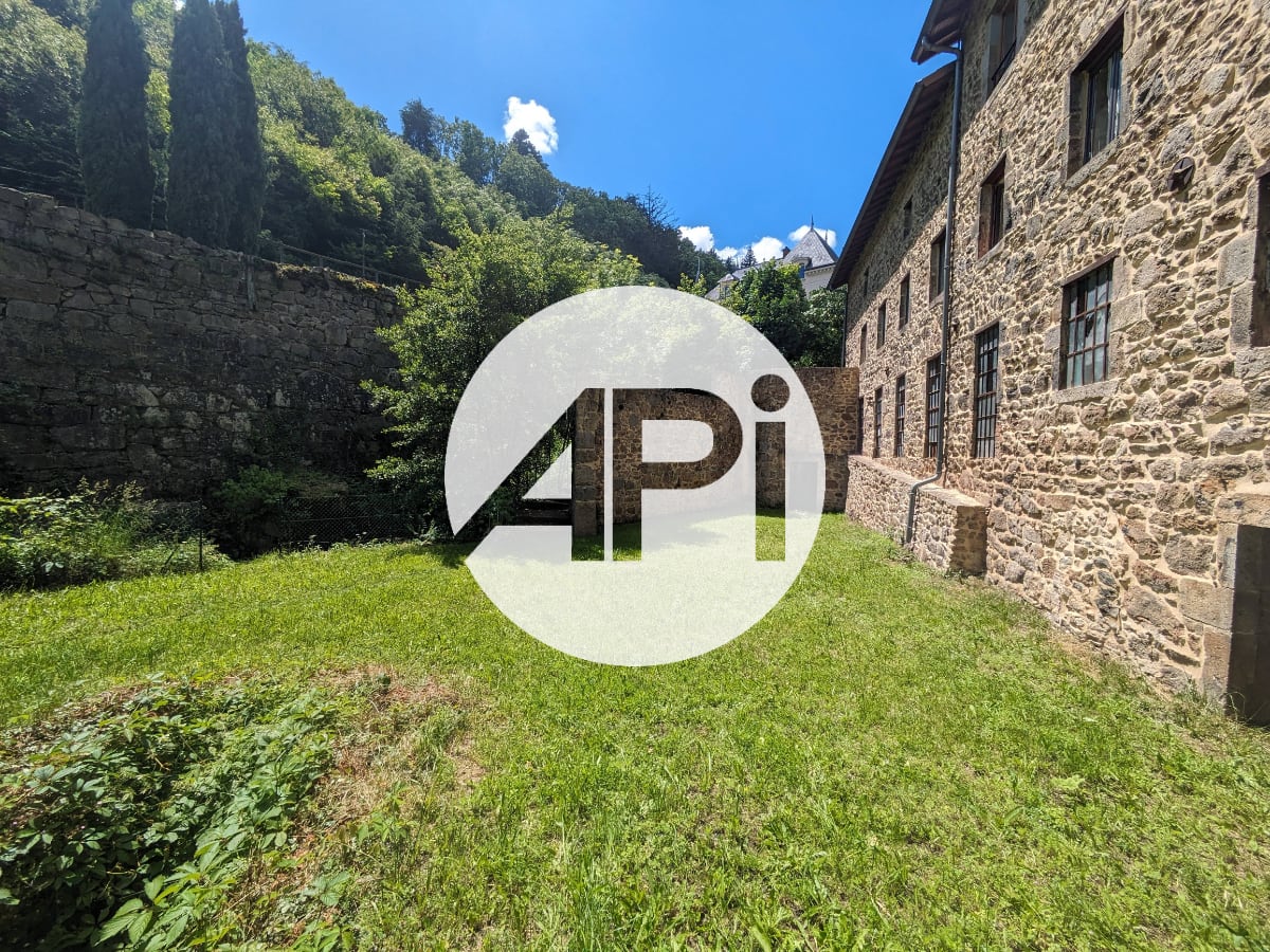 Appartement 130 m² à vendre – à Pélussin (42410)