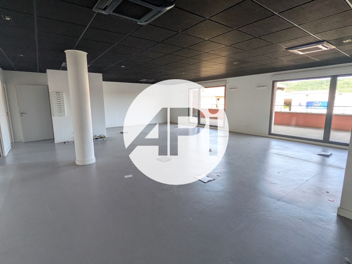Local commercial 6 pièces 186 m² à vendre – à Condrieu (69420)