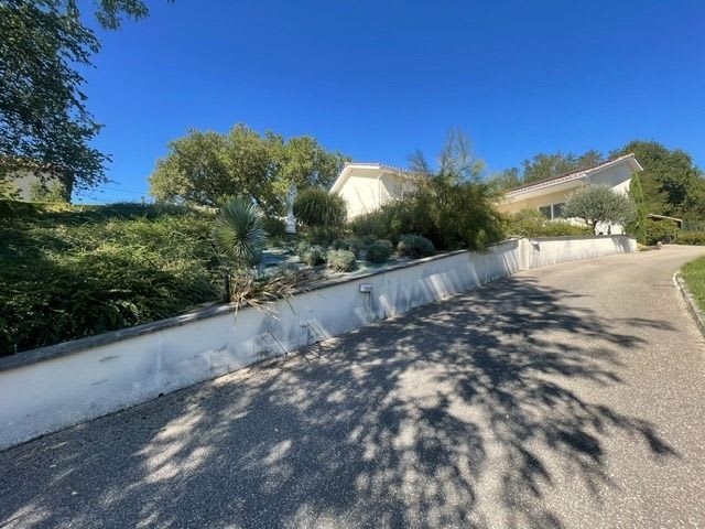 Villa 9 pièces 211.16 m² à vendre – à Salaise-sur-Sanne (38150)