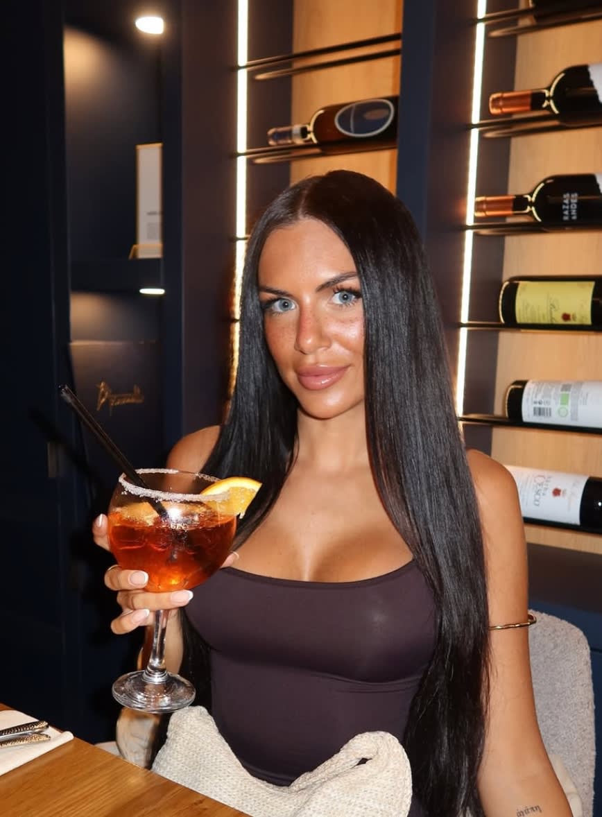 Vivien Evelinda Tzouvaras